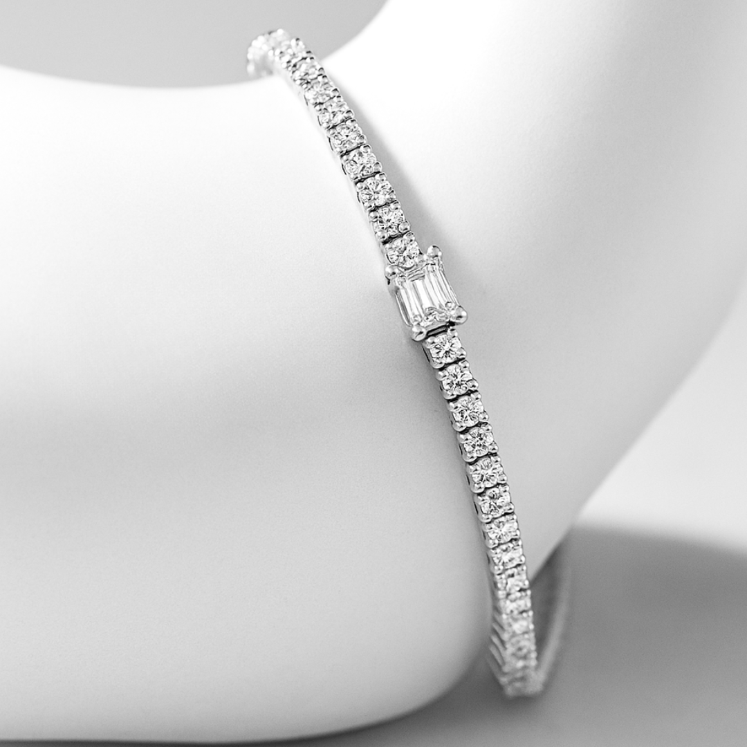 Round Shape 3.60CT Natural Diamond Bangle Bracelet 14K White Gold (IGI)