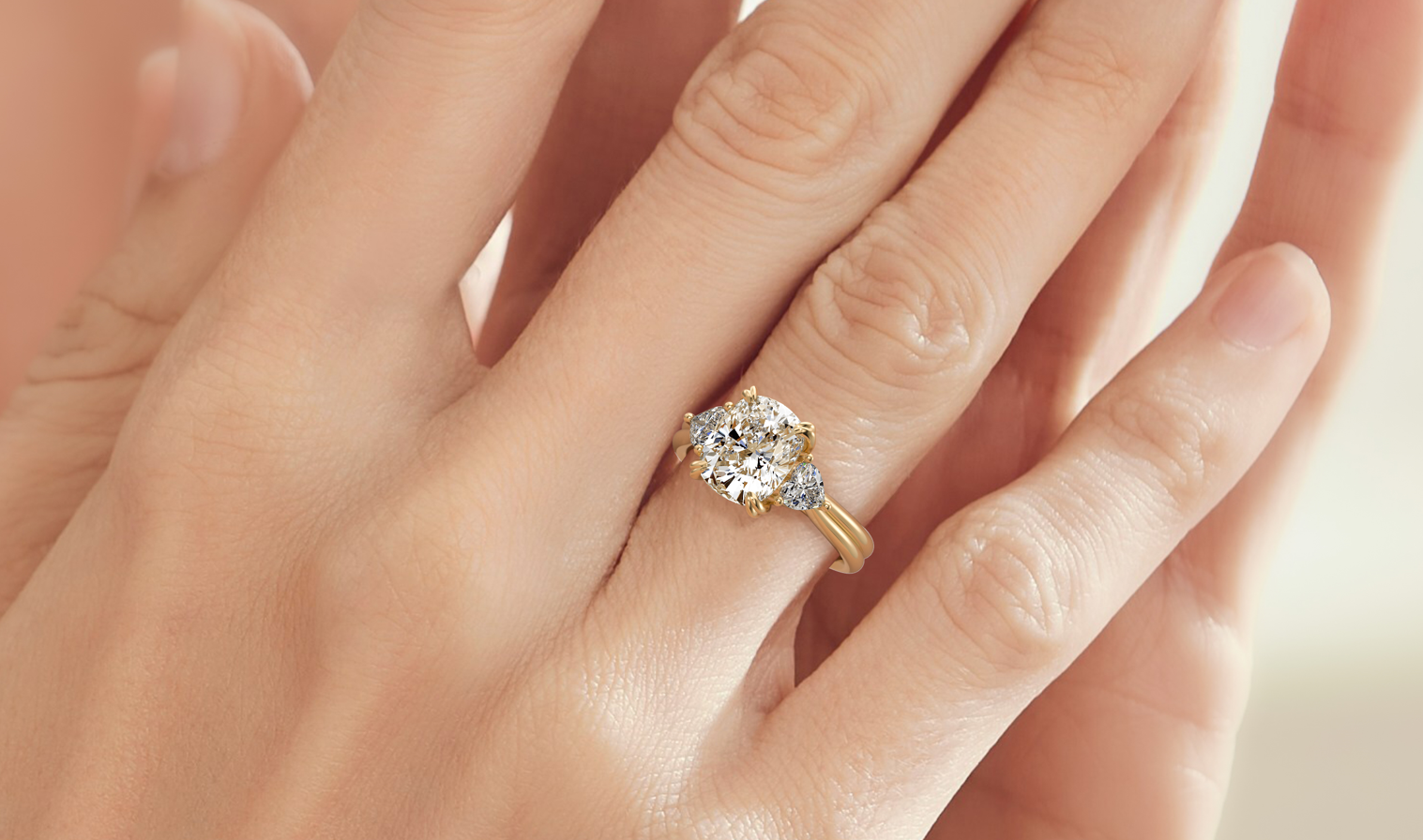 Oval Cut 3.00 CT F VS2 Lab Grown Diamond Ring in 14K Gold (IGI Certified)