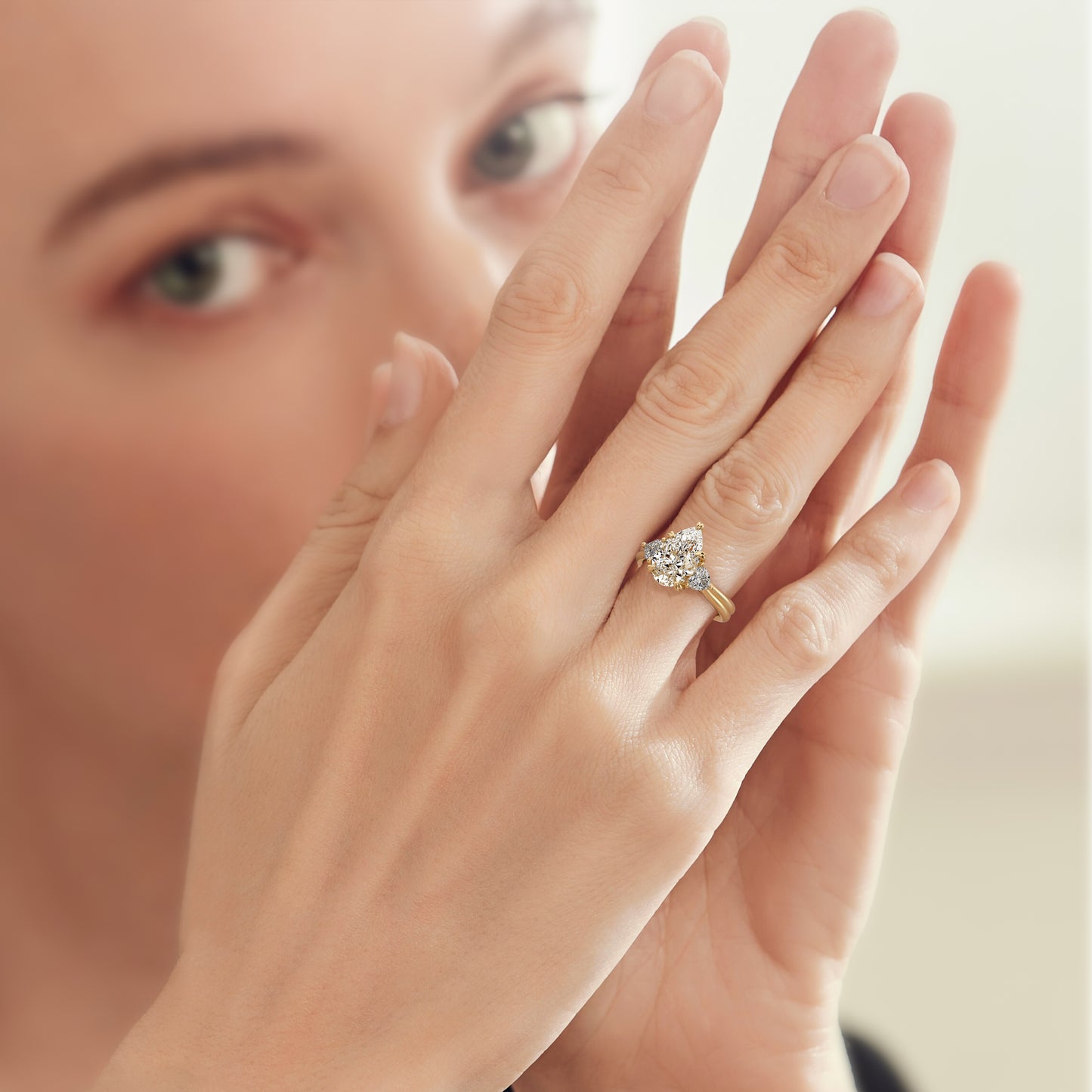 Pear Cut 3.00 CT F VS2 Lab Grown Diamond Ring in 14K Gold (IGI Certified)